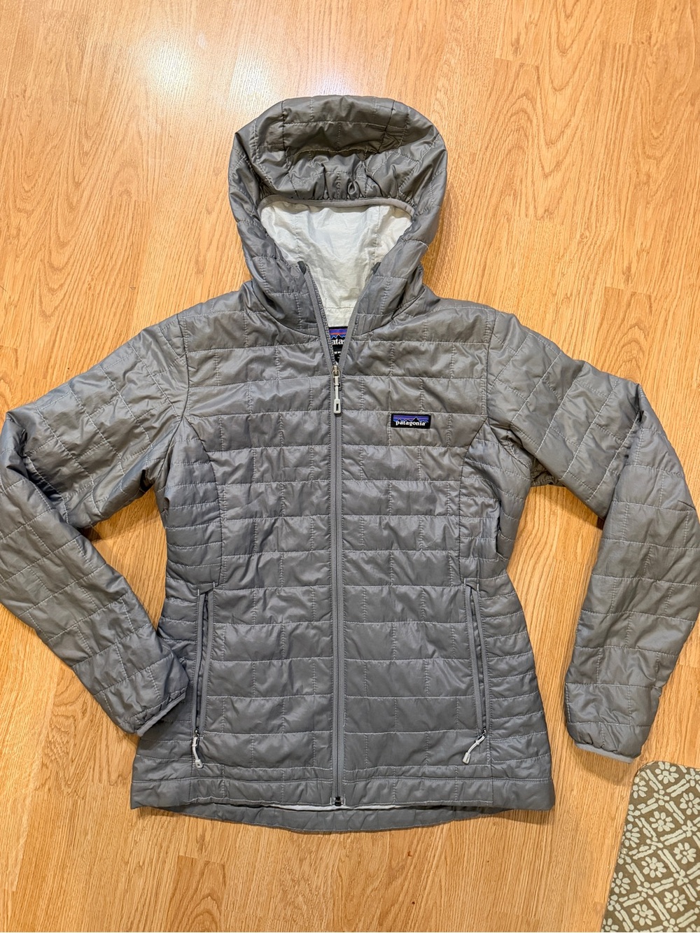 Patagonia Women's Gray Nano Puff Hoody Jacket in medium